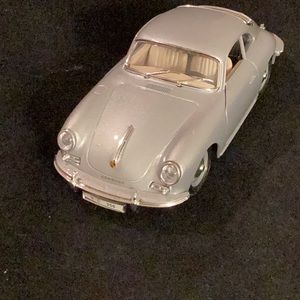 1:24 Bburago 1961 Porsche 356 B